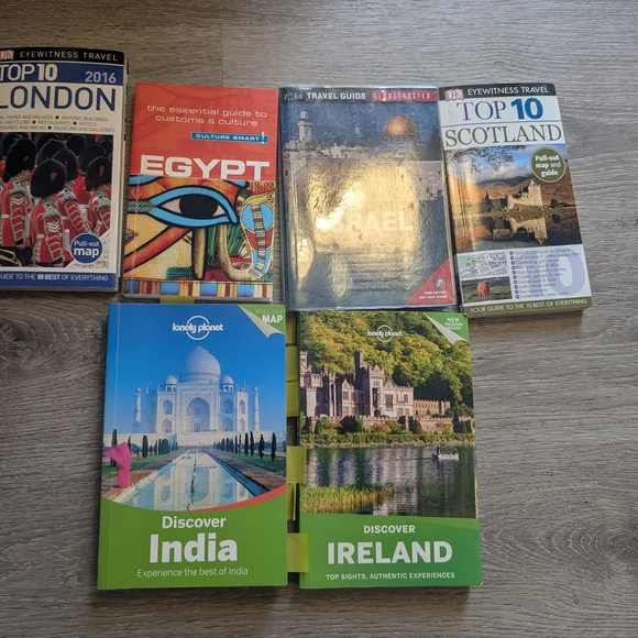 Travel Guide Book Collection - Picture 1 of 1
